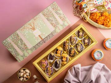 FESTIVE Box of 12
