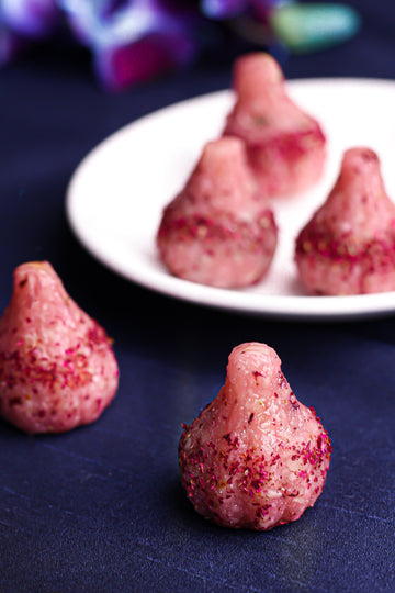 Scrumptious Strawberry Chashew Modak