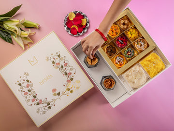 Cream Floral Hamper