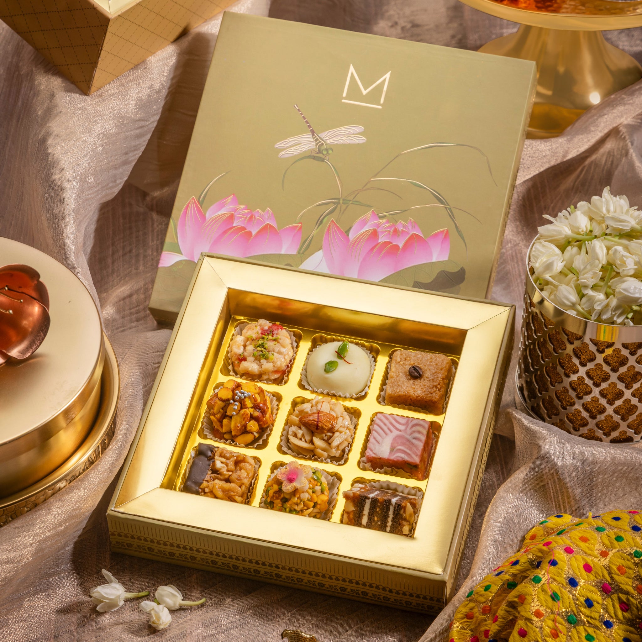 FESTIVE Box of 9