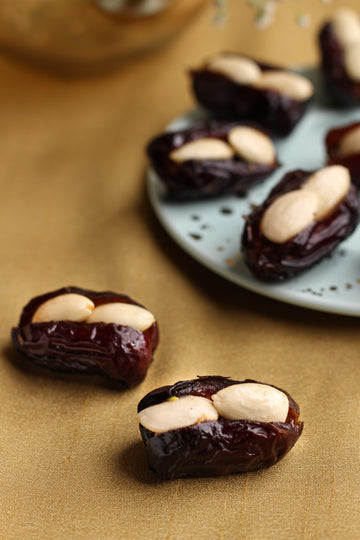 Crunchy delight almond dates