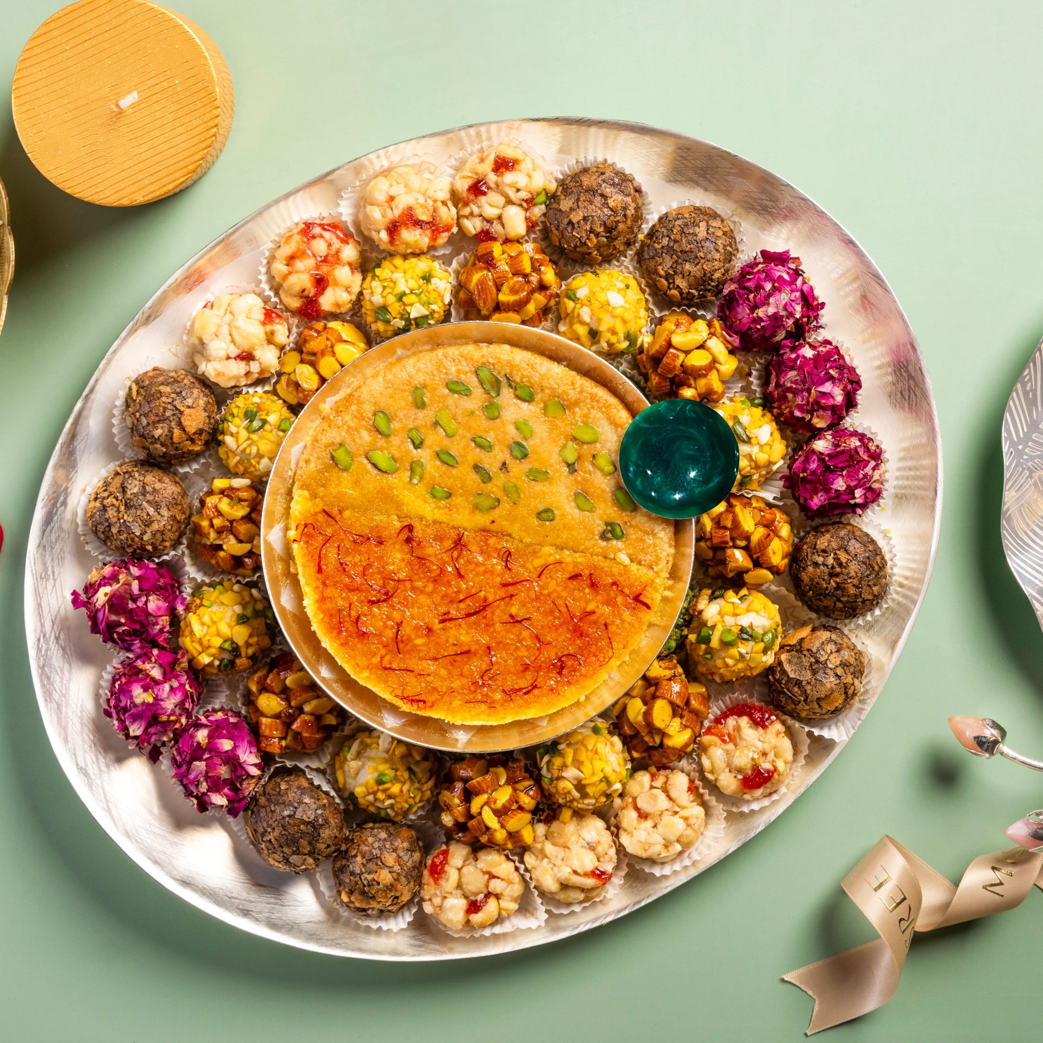 SWEETS AND CAKE TRAY